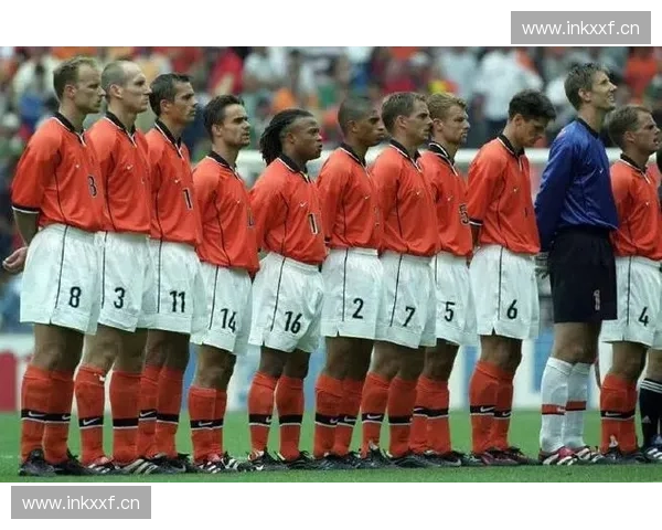 从法兰西荣耀到世界之巅1998年世界杯冠军缔造足球史诗 从法兰西荣耀到世界之巅1998年世界杯冠军缔造足球史诗