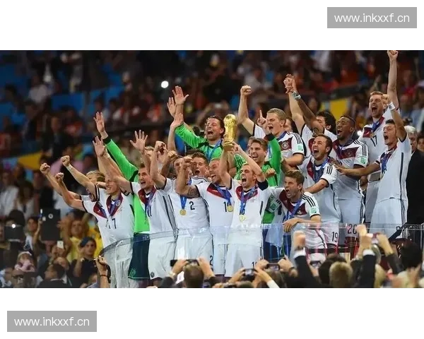 从荣耀到传承细数德国队十四年世界杯夺冠背后的故事与启示 从荣耀到传承细数德国队十四年世界杯夺冠背后的故事与启示